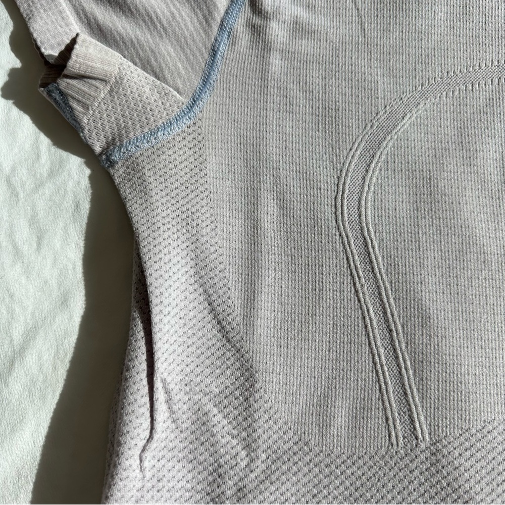 Lululemon swiftly tech short sleeve - Picture 3 of 6